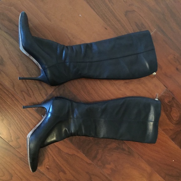 Jimmy Choo Knee high leather boots with back zippers - Picture 3 of 8